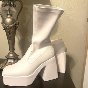 White princess Polly platform boots